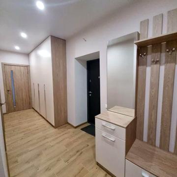 1кім Новобудова Зарічанська Гардеробна всі меблі і техніка