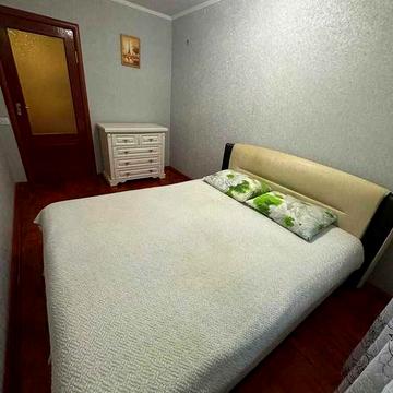 Здається 2х кімнатна квартира на вул.Янгеля 9