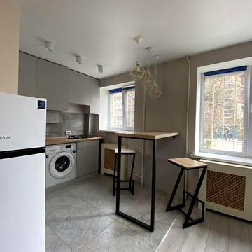 Довгострокова оренда 1к Квартира Миру вулиця