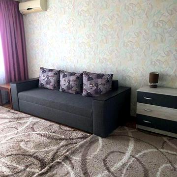 Довгострокова оренда 1к Квартира Набережна Перемоги вулиця