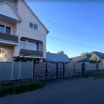 Дім ДОБРОТНИЙ в престижній топ локаціі в м.Мукачево