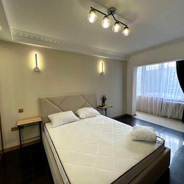 Перша Здача. Здам двокімнатну квартиру Борщагівська 2, метро Політехнічний інститут, центр Києва