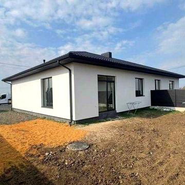 Будинок з ремонтом Боратин