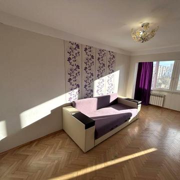 Метрополіта Шептицького 24. Двокімнатна квартира. Метро Лівобережна.