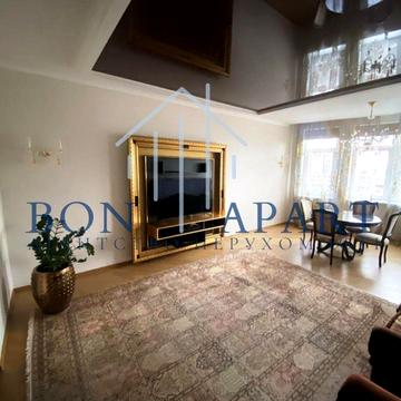 Лесі Українки бульв., 23