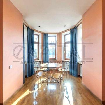 Оренда видової квартири по вул. Хрещатик 23