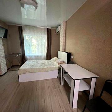 Сдам Гостинку ЖК Защитник 5 мин до метро Защ Украины или Спортивная