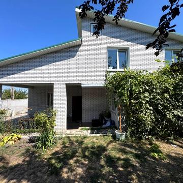 Зоряна вул., 35