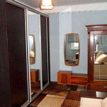 2к. м. Арсенальная ул. Лаврская 4, рядом с Мазепы. После ремонта