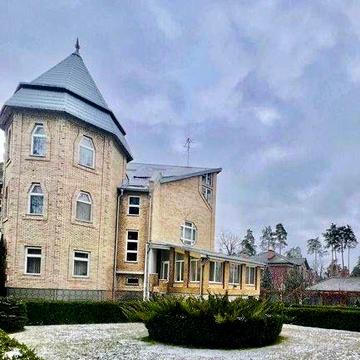 Маєток в Бучі! 800м2. 30соток