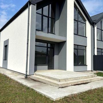 Дуплекс з великою ділянкою 5соток!