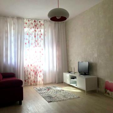 Сегедська вул., 21б