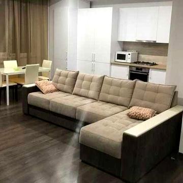 Здається в оренду 2-кімнатна квартира-студія з євроремонтом, вул. М. Грушевского