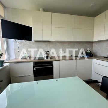 2-кімнатна квартира з ремонтом, вид на приватний сектор, меблі та техніка