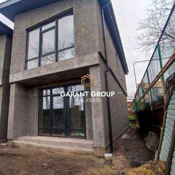 Будинок біля моря