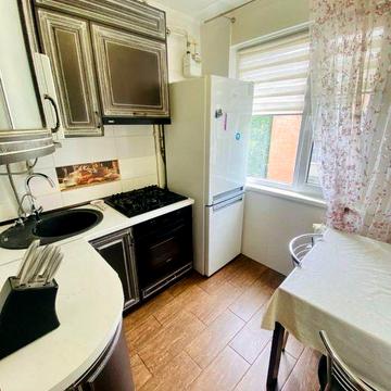 Здам двокімнатну на Козацькій