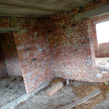 Продається будинок 2 поверхи, та земельна ділянка