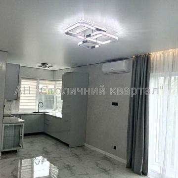 Путрівка сучасний будинок з ремонтом