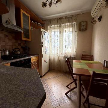 Продам 2-х комн. квартиру на Черемушках