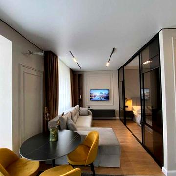 Продаж дизайнерської квартири в центрі