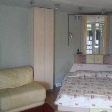 Сдам 1 ком. кв. студию на Песках (4-й Южный), 2й этаж