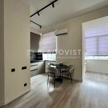 Продаж1кімн. квартири 45м2 з ремонтом вул. Тарасівська , 40/52