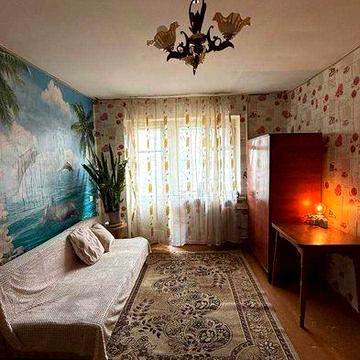 Продам Черемушки 1 комн ул. Космонавтов! С балконом. Срочно!