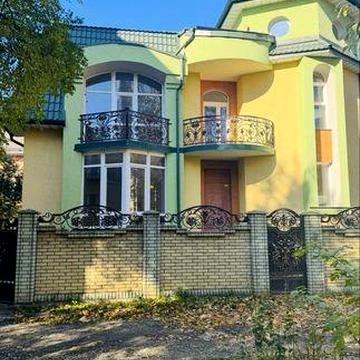 Будинок в самому  центрі,  вул.Матейки. ЗМІНА ЦІНИ!!!