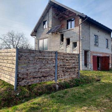 Продаж будинку 180,5м2 ділянка 9,6 сот  вул. Вишнева