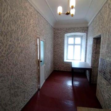 Продам самостоятельную квартиру на Льва Толстого, центр города