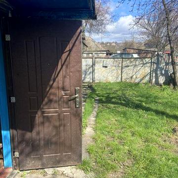 Продам половину газифікованого будинку