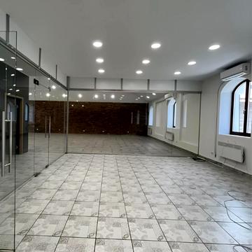 Лазаря Глоби вул. (Андрія Фабра), 8