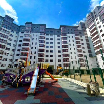 Велика 2кімн квартира