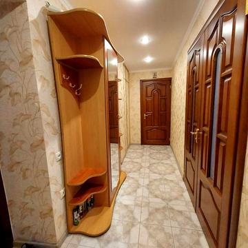 Вишенька.  Макдональдс . Бажано студента два