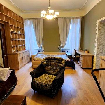 Продаж 2-кімнатної квартири в ближньому центрі Львова вул. Гайдамацька
