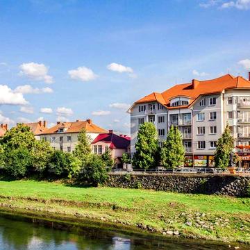 ЦЕНТР НАБЕРЕЖНА! Довгострокова оренда 5-кімнатної