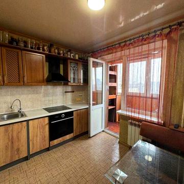 пр.Леся Курбаса 17, роздільна затишна 2к, можна з улюбленцем