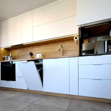 Оренда 2к+кухня студія квартири в центрі міста поруч з парком та з панорамним виглядом