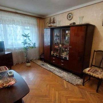 Продам 2-кімнатну квартиру на Черемушках біля парку Марка Твена!