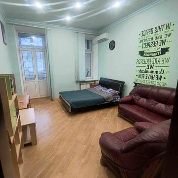 Здається 2-кімнатна квартира,вул.Еспланадна,2