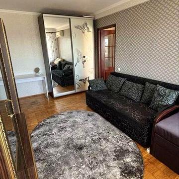 Оренда 1-кімн. ст.м.Чернігівська 15 хв. пішки