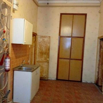 Продажа 4 комнатной фасадной квартиры на Б.Арнаутской.