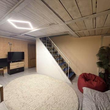 Продам 3-х комнатную квартиру с подвалом и собственным двориком на ул. Пушкинская