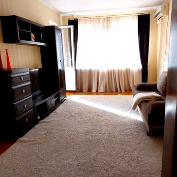 Довгострокова оренда 3к Квартира Академіка Корольова вулиця