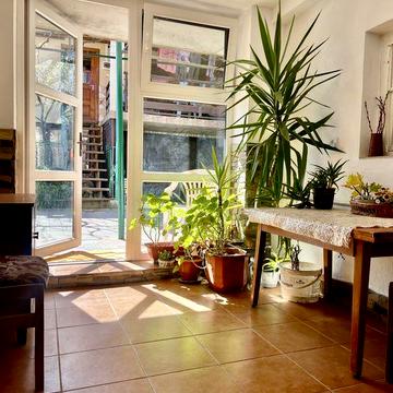 Оренда житла на Ілони Зріні