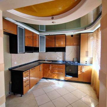 Продаж 3 кімнатної на БМВ з автономкою