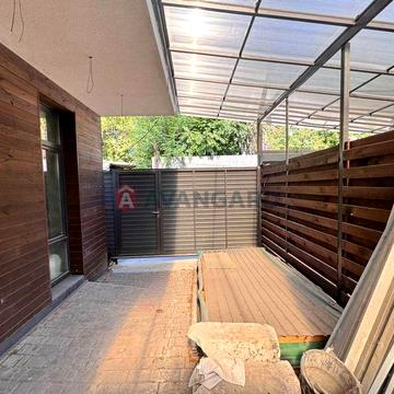 Продам таунхаус у Дніпрі, вул. Сірка, 102, р-н Неоплаза.