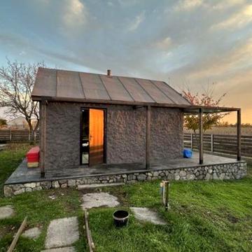 Ділянка з Будинком в с.Михайленки. Озеро та Ліс поруч.