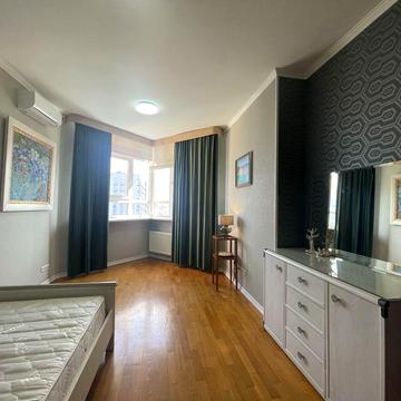 М. Золоті Ворота, вул. Бульварно-Кудрявська 11А