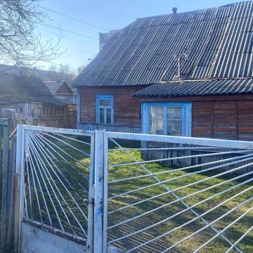 Частина будинку в місті